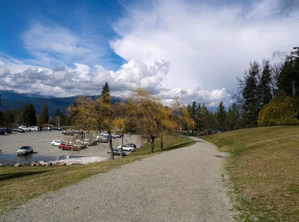 What is Burnaby Mountain Park known for